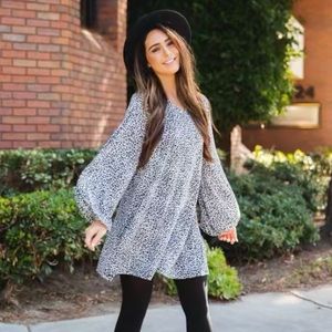 Tickled Teal Bubble Sleeve Light Blue Cheetah Print Tunic Size M